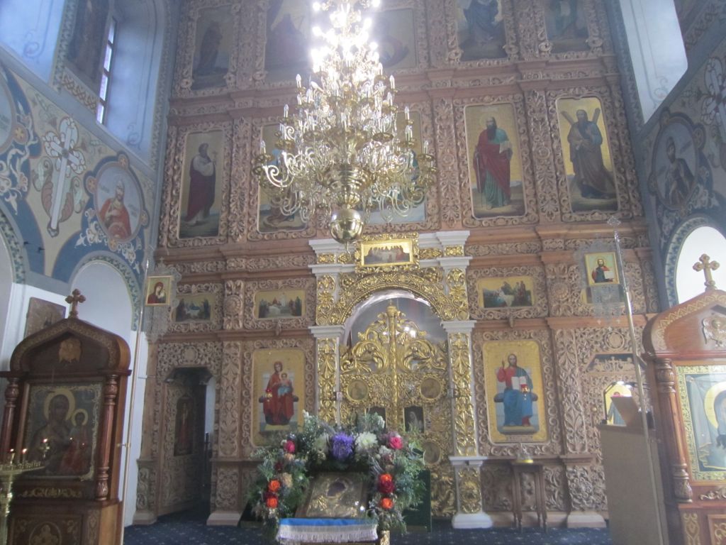 Церковь Покрова Пресвятой Богородицы, Юдановка (Покровское) (Троицкий административный округ (ТАО), г. Москва). интерьер и убранство, Главный престол Покрова Пресвятой Богородицы