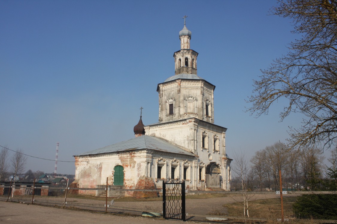 Церковь Покрова Пресвятой Богородицы, Тропарёво (Можайский городской округ, Московская область). документальные фотографии