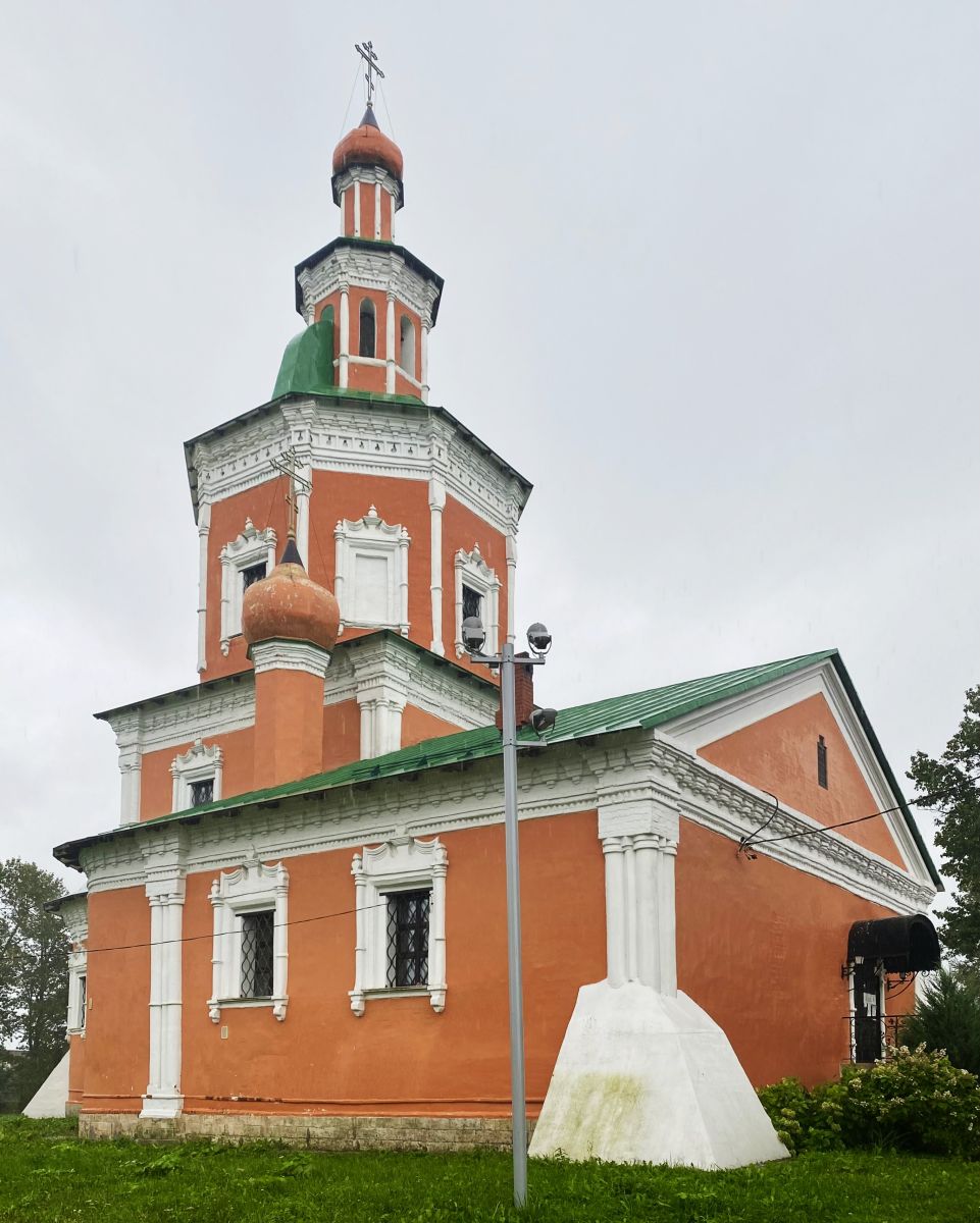Церковь Покрова Пресвятой Богородицы, Тропарёво (Можайский городской округ, Московская область). фасады, Вид с северо-запада