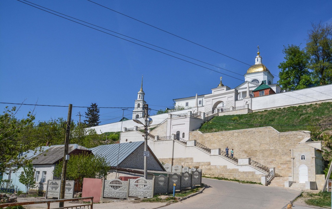 Елец (Елецкий район и г. Елец). Знаменский монастырь, фотография. фасады