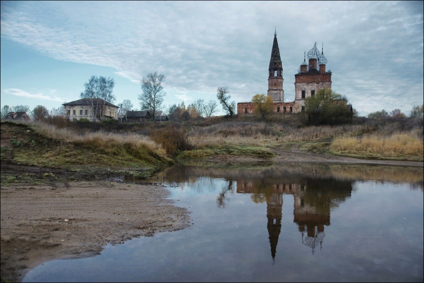 Осенево. Церковь Казанской иконы Божией Матери. общий вид в ландшафте