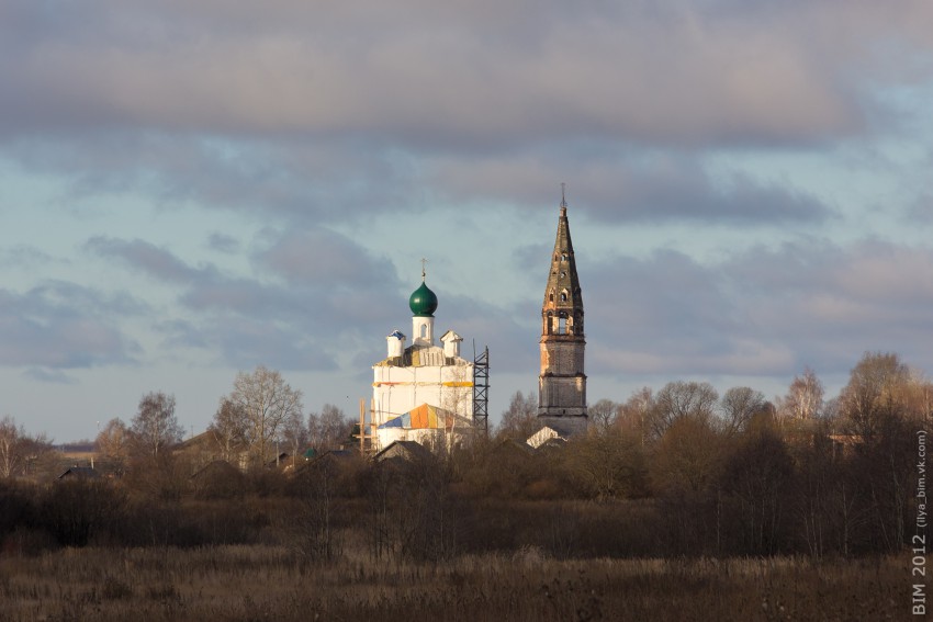 Осенево. Церковь Казанской иконы Божией Матери. общий вид в ландшафте