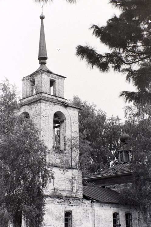 Кушмангорт. Церковь Тихвинской иконы Божией Матери. архивная фотография, Старое фото из частного архива