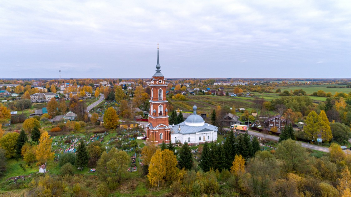 Церковь Богоявления Господня, Новый Некоуз (Некоузский район, Ярославская область). общий вид в ландшафте