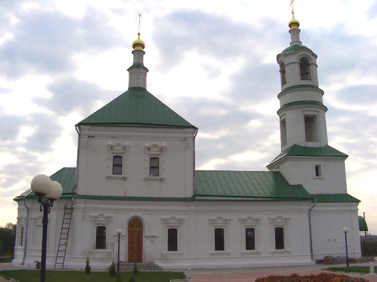 Церковь Троицы Живоначальной, Льгов (Хотынецкий район, Орловская область). фасады, Церковь Живоночальной Троицы.