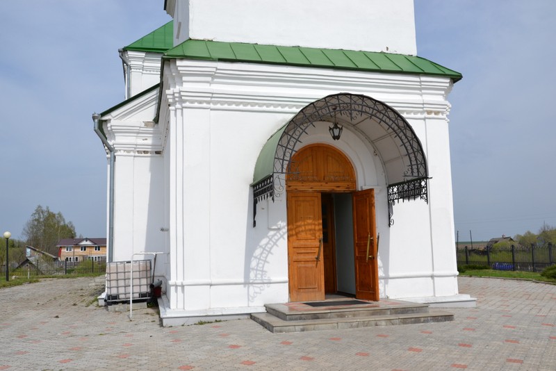 Церковь Троицы Живоначальной, Льгов (Хотынецкий район, Орловская область). архитектурные детали