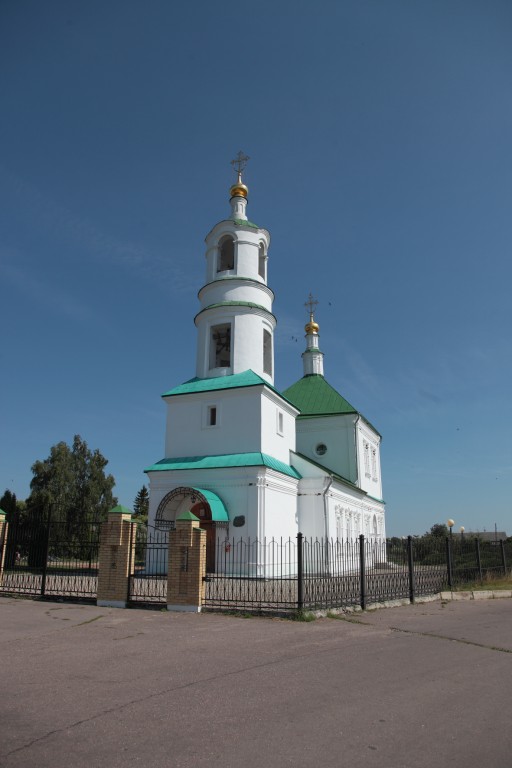 Церковь Троицы Живоначальной, Льгов (Хотынецкий район, Орловская область). фасады