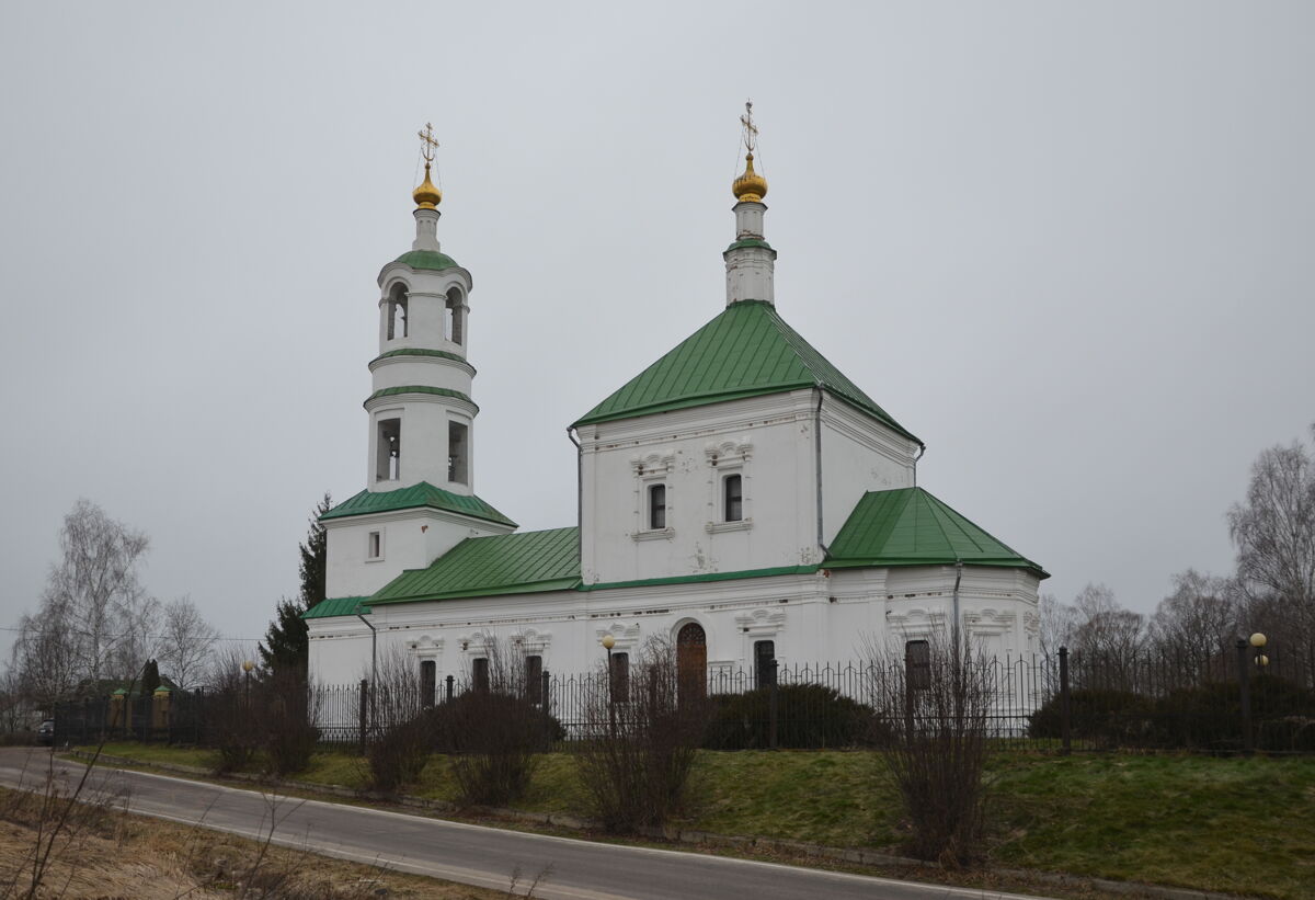 Церковь Троицы Живоначальной, Льгов (Хотынецкий район, Орловская область). фасады