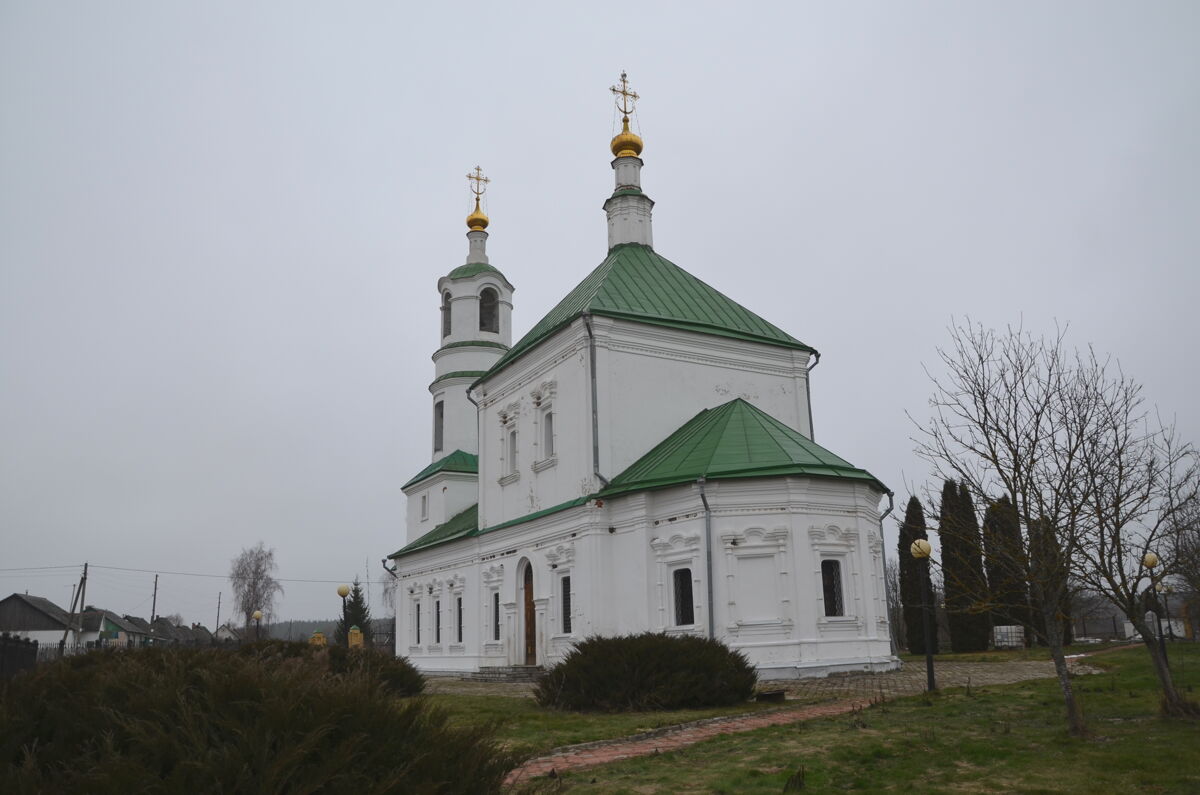 Церковь Троицы Живоначальной, Льгов (Хотынецкий район, Орловская область). фасады