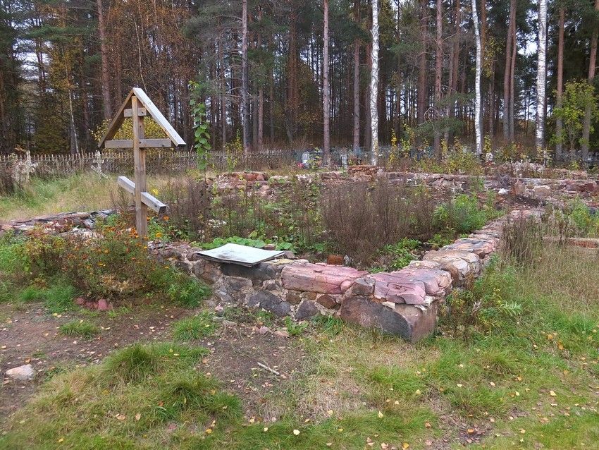 Загородье. Церковь Спаса Преображения. дополнительная информация, Фундамент сгоревшего храма