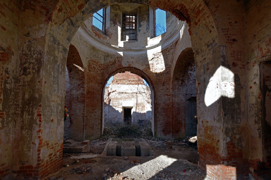 Церковь Николая Чудотворца, Башмаковка (Башмаково) (Малоярославецкий район, Калужская область). интерьер и убранство, Западная сторона основного объема