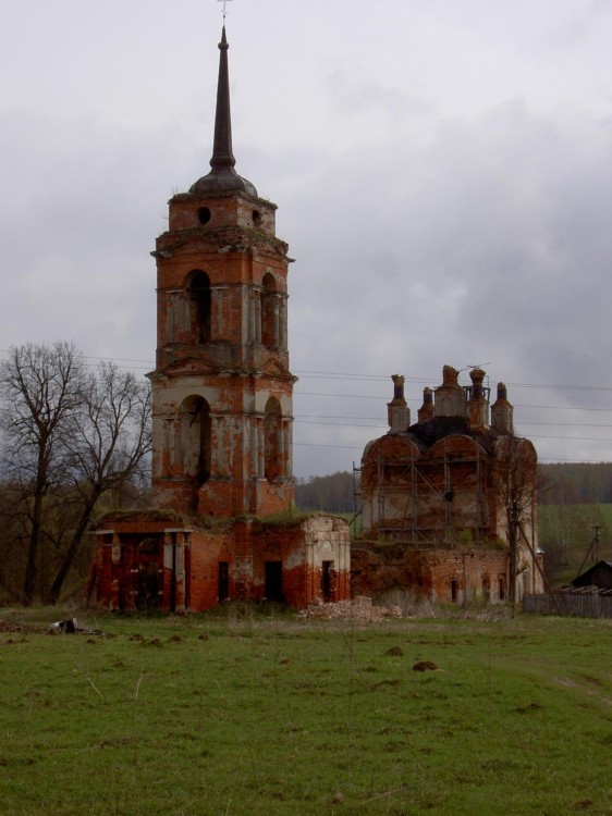Церковь Успения Пресвятой Богородицы, Дольское (Малоярославецкий район, Калужская область). фасады
