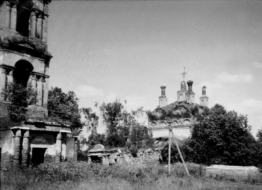 Дольское. Церковь Успения Пресвятой Богородицы. фасады