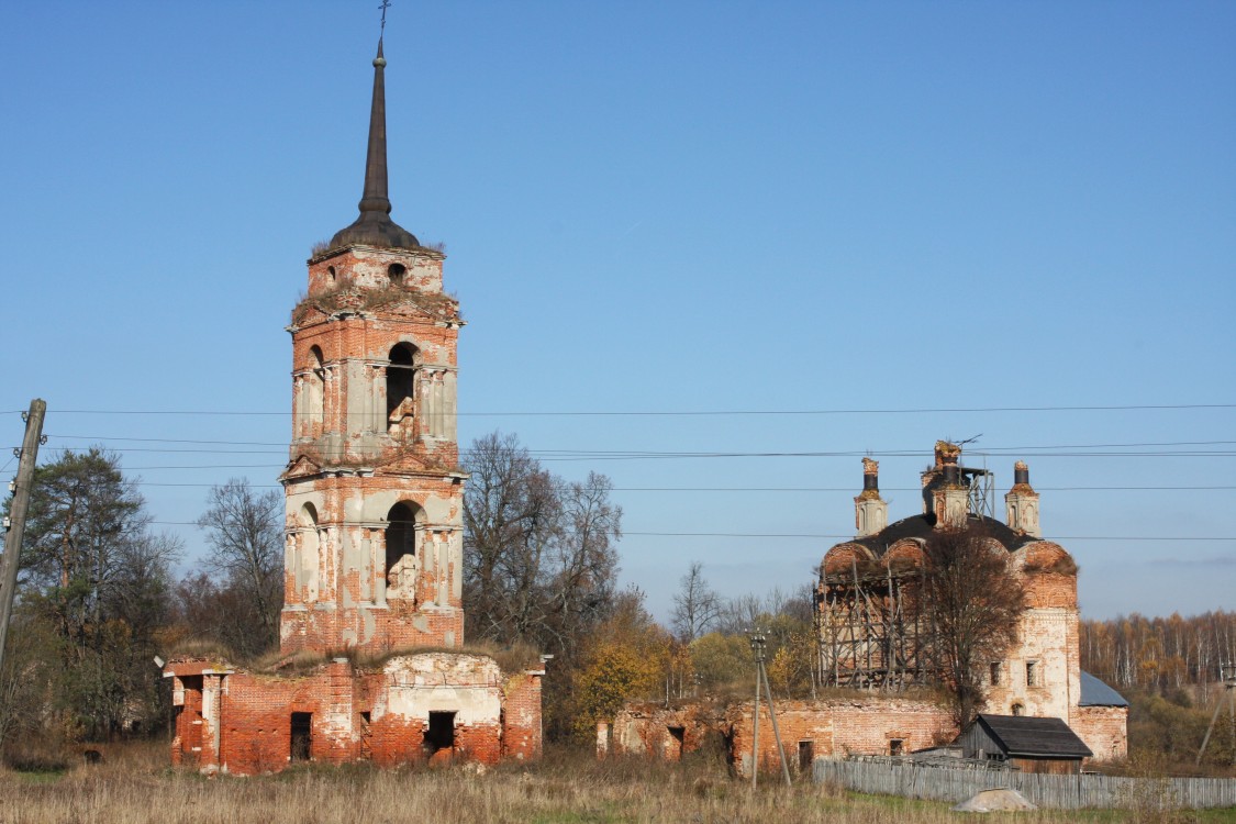 Дольское. Церковь Успения Пресвятой Богородицы. фасады