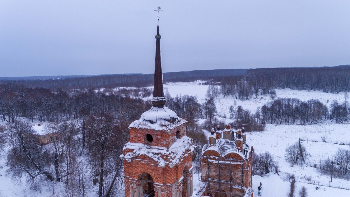 Церковь Успения Пресвятой Богородицы, Дольское (Малоярославецкий район, Калужская область). архитектурные детали
