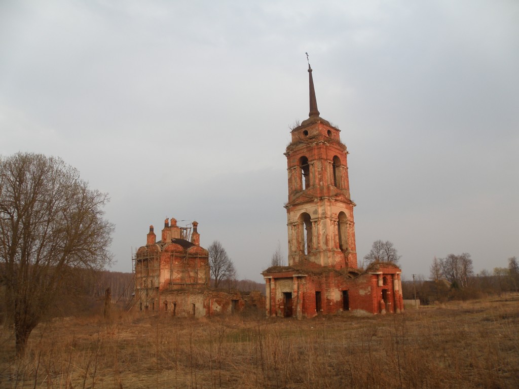 Дольское. Церковь Успения Пресвятой Богородицы. фасады