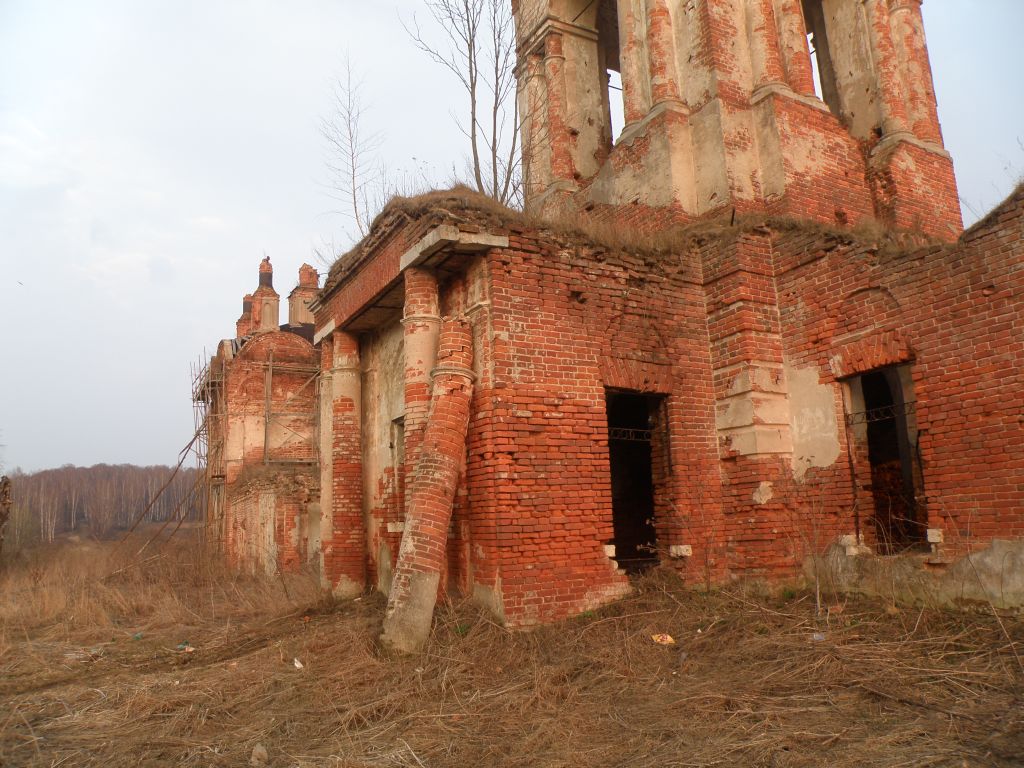 Церковь Успения Пресвятой Богородицы, Дольское (Малоярославецкий район, Калужская область). архитектурные детали