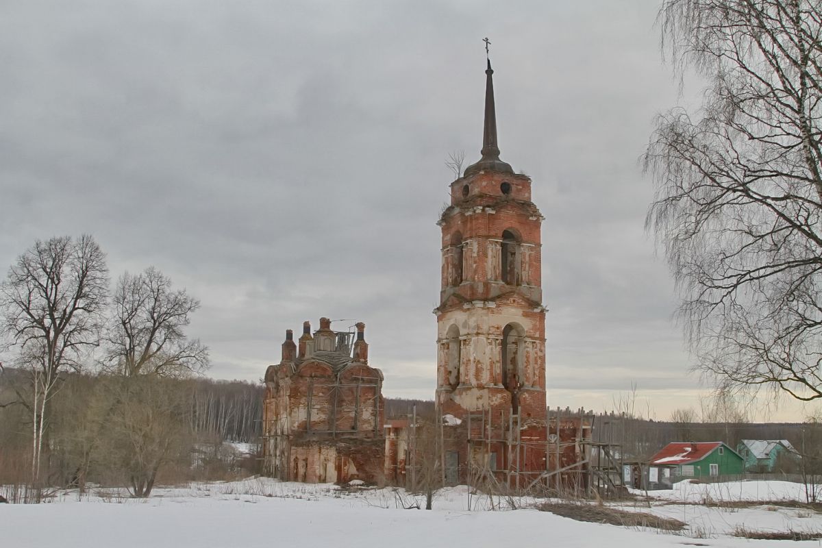 Церковь Успения Пресвятой Богородицы, Дольское (Малоярославецкий район, Калужская область). фасады