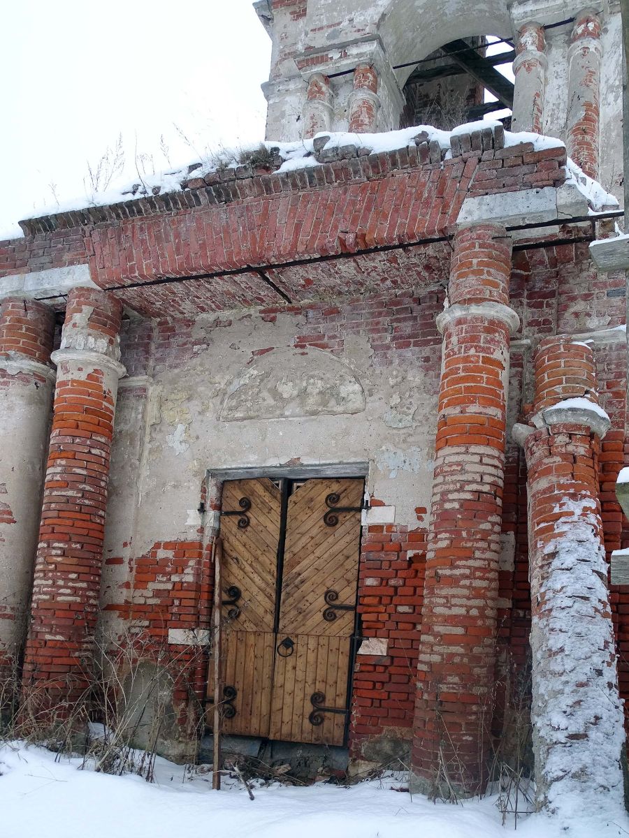 Церковь Успения Пресвятой Богородицы, Дольское (Малоярославецкий район, Калужская область). архитектурные детали