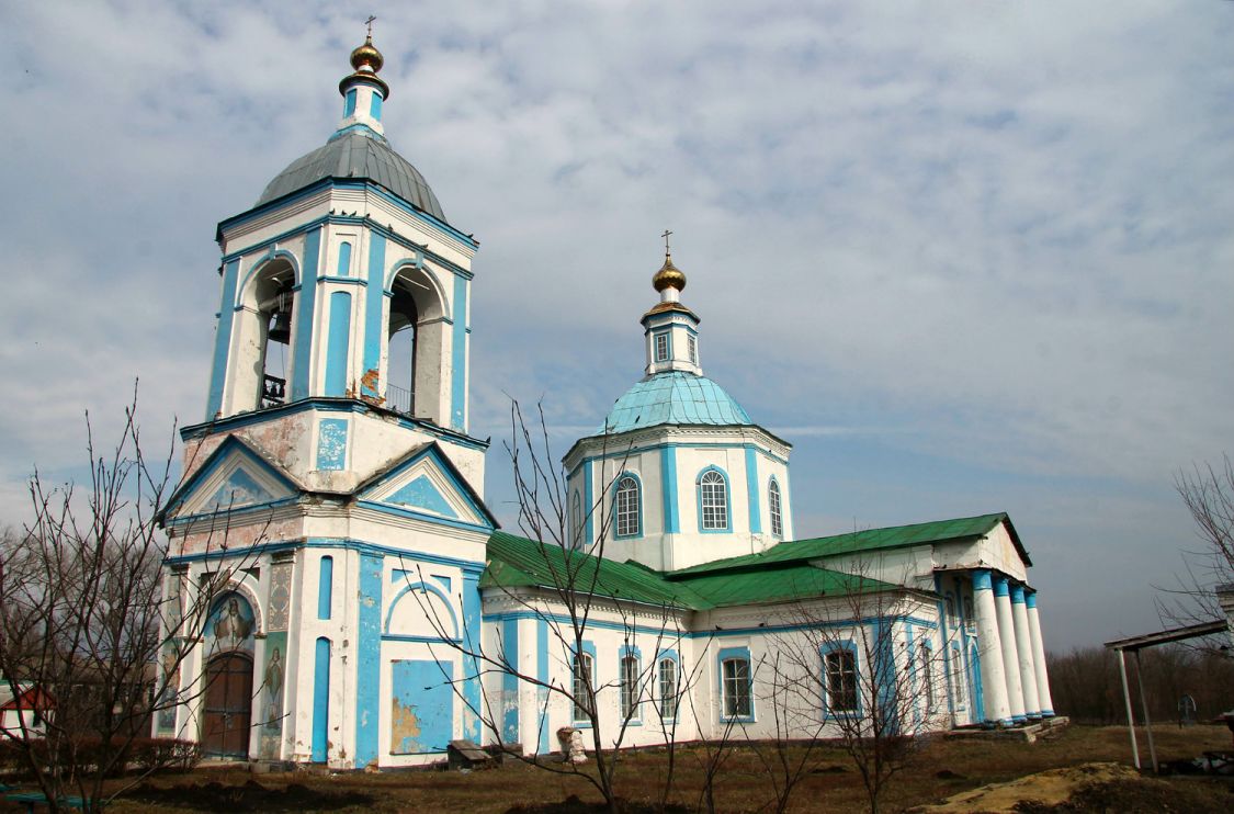 Церковь Троицы Живоначальной, Старая Ольшанка (Семилукский район, Воронежская область). фасады