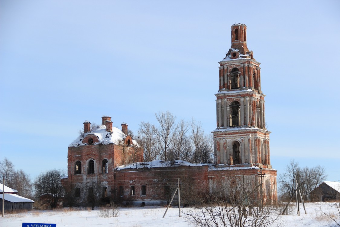 Старый Некоуз. Церковь Троицы Живоначальной. фасады