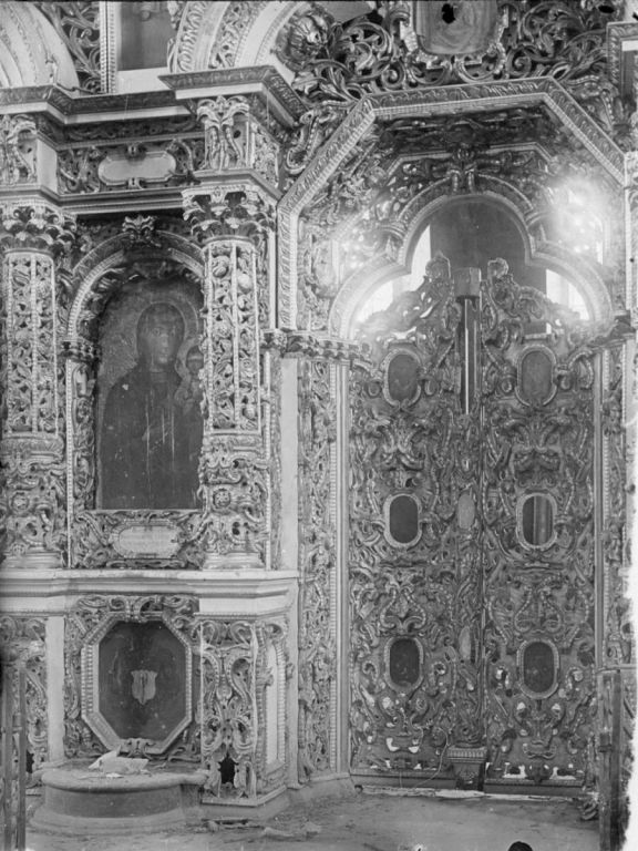 Троицкий Густынский монастырь. Церковь Троицы Животворящей, Густыня (Прилуцкий район, Украина, Черниговская область). архивная фотография, Царские врата. Фотография П.Н. Желтовского, 1932 г.