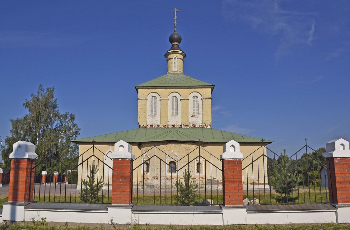 Церковь Рождества Пресвятой Богородицы, Колюбакино (Рузский городской округ, Московская область). фасады, Вид на церковь с востока