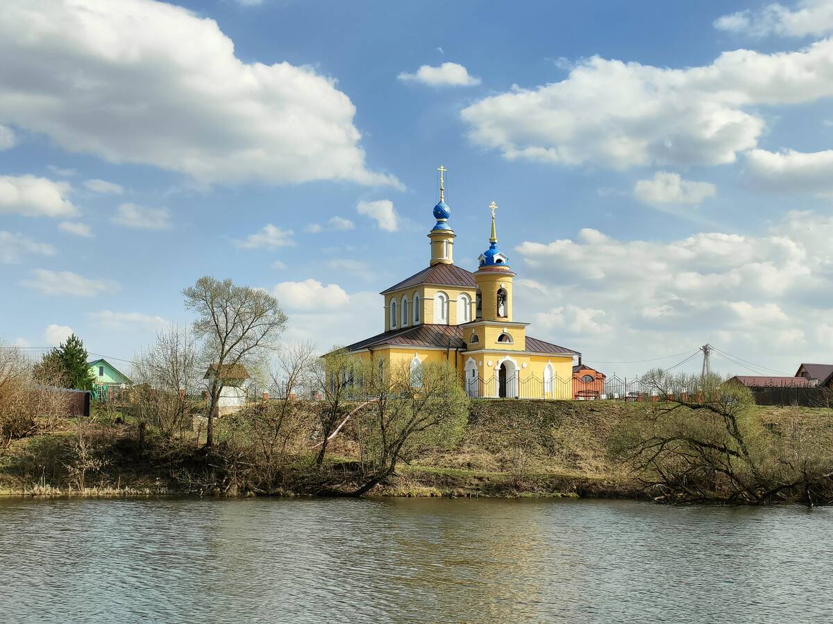 Церковь Рождества Пресвятой Богородицы, Колюбакино (Рузский городской округ, Московская область). общий вид в ландшафте