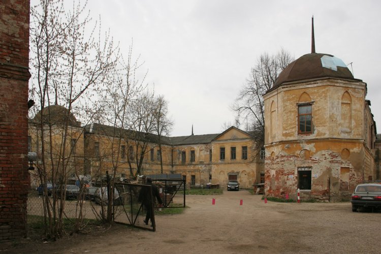 Спасо-Вифанский монастырь, Сергиев Посад (Сергиево-Посадский городской округ, Московская область). дополнительная информация, Старый корпус Вифанской семинарии