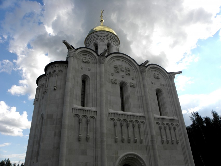 Лызлово. Церковь иконы Божией Матери 