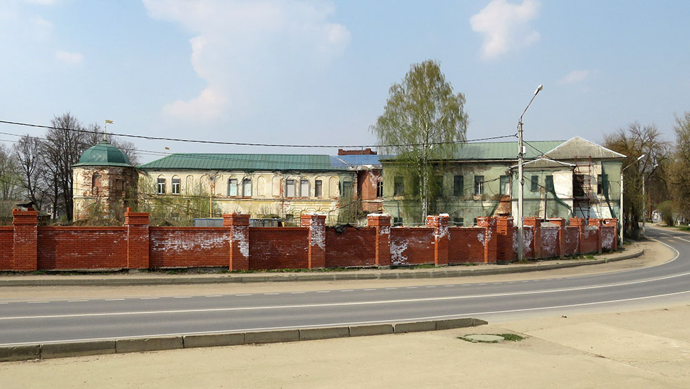 Сергиев Посад. Спасо-Вифанский монастырь. архитектурные детали, Старое и новое здания Вифанской духовной семинарии.