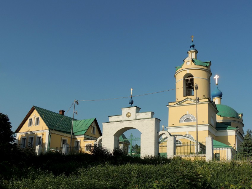 Ермолино. Церковь Николая Чудотворца. общий вид в ландшафте