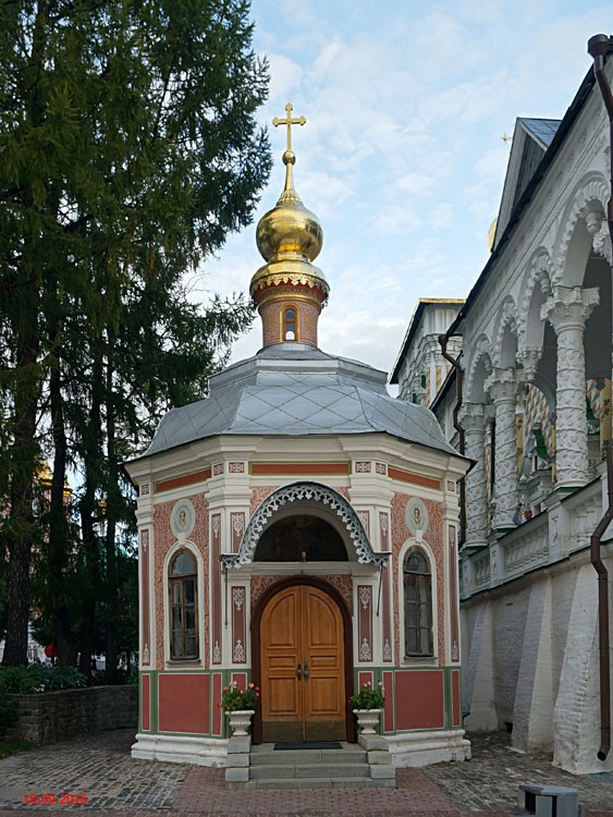 Троице-Сергиева Лавра. Церковь Явления Пресвятой Богородицы Сергию Радонежскому, Сергиев Посад (Сергиево-Посадский городской округ, Московская область). фасады