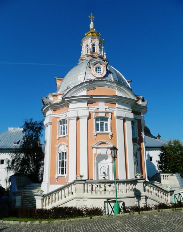 Троице-Сергиева Лавра. Церковь Смоленской иконы Божией Матери, Сергиев Посад (Сергиево-Посадский городской округ, Московская область). фасады