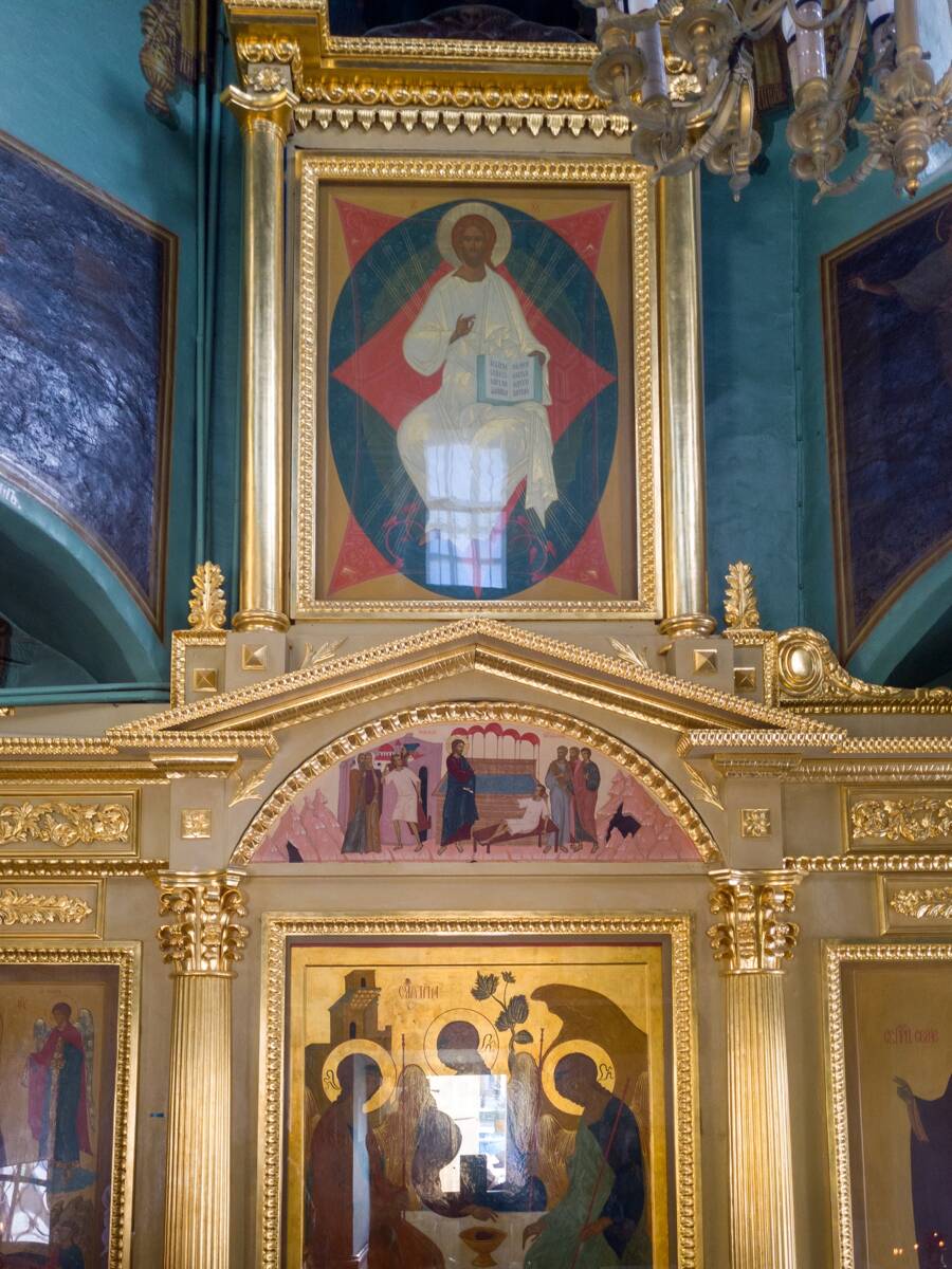 Троице-Сергиева Лавра. Надкладезная часовня, Сергиев Посад (Сергиево-Посадский городской округ, Московская область). интерьер и убранство