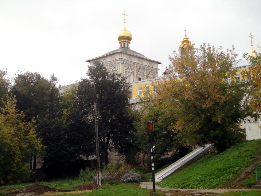 Троице-Сергиева Лавра. Церковь Сергия Радонежского в трапезной палате, Сергиев Посад (Сергиево-Посадский городской округ, Московская область). дополнительная информация