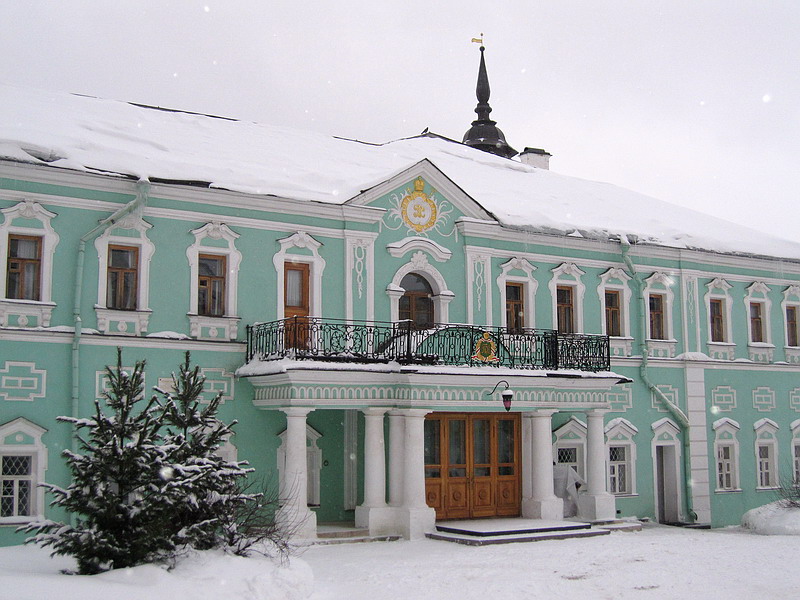 Сергиев Посад. Троице-Сергиева Лавра. Церковь Филарета Милостивого в Митропольичьих покоях. фасады