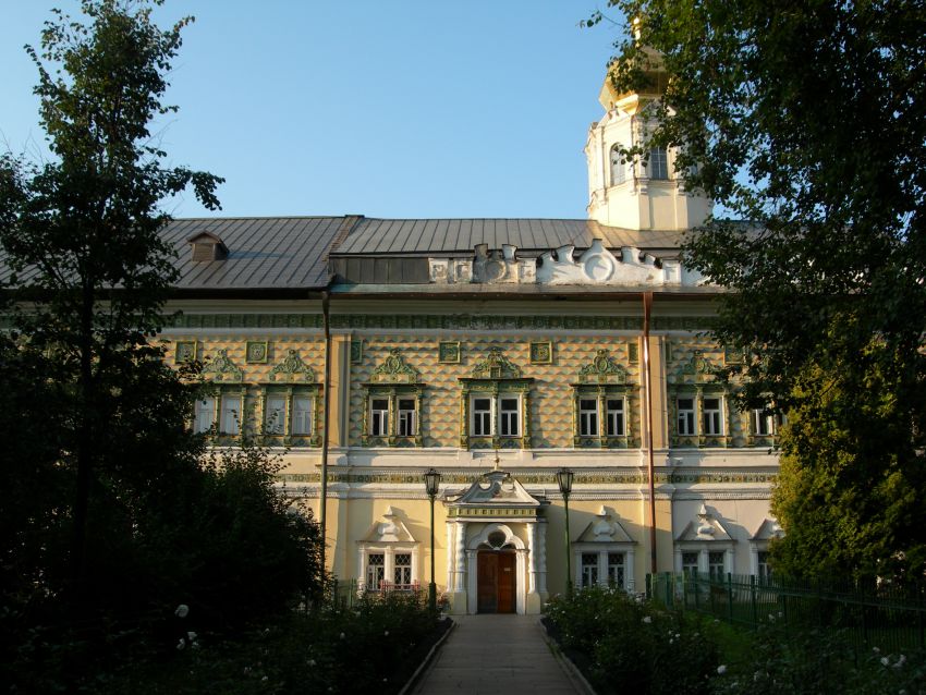 Троице-Сергиева Лавра. Церковь Покрова Пресвятой Богородицы в Царских 