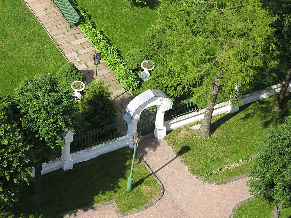 Троице-Сергиева Лавра. Церковь Покрова Пресвятой Богородицы в Царских 