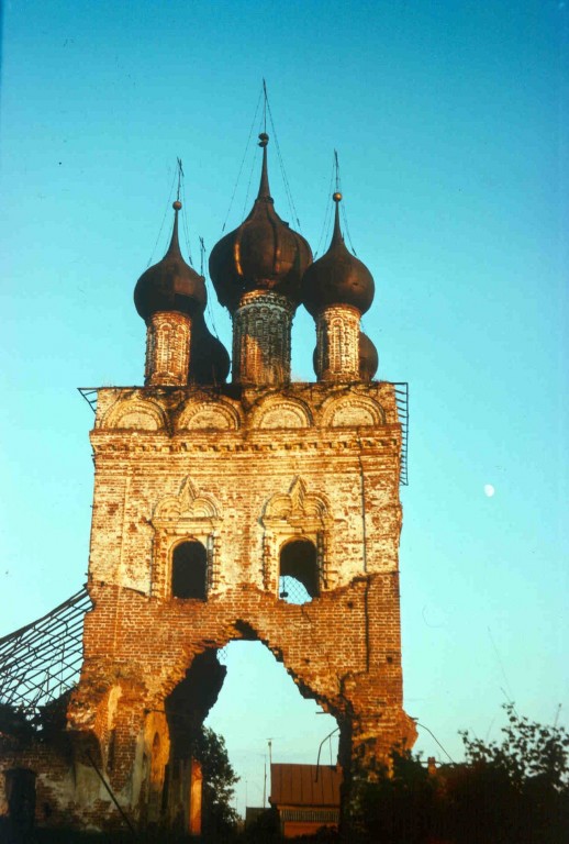 Угодичи. Церковь Николая Чудотворца. фасады