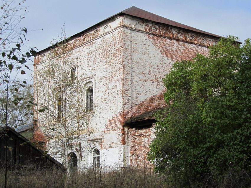 Церковь Спаса Всемилостивого, Улома (Череповецкий район, Вологодская область). фасады, юго-восточный угол основного объема