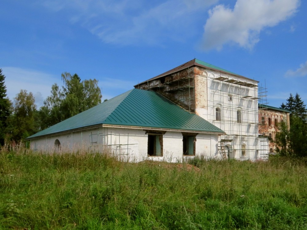 Улома. Церковь Спаса Всемилостивого. фасады