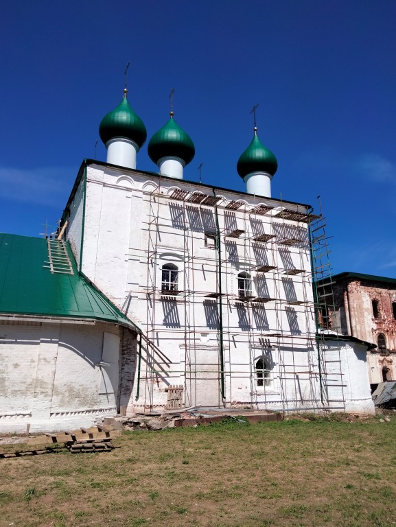 Церковь Спаса Всемилостивого, Улома (Череповецкий район, Вологодская область). архитектурные детали, Основной объём