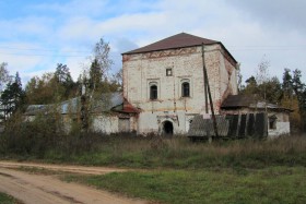 Улома. Церковь Спаса Всемилостивого