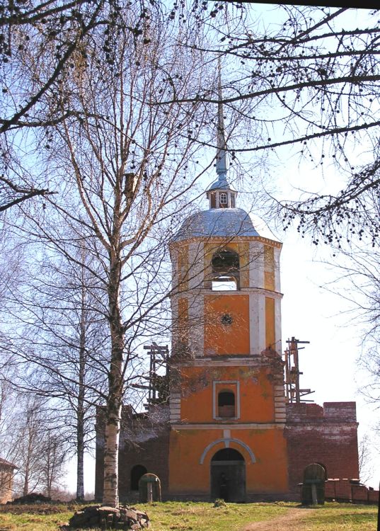Броневик. Антониево-Дымский Троицкий мужской монастырь. фасады