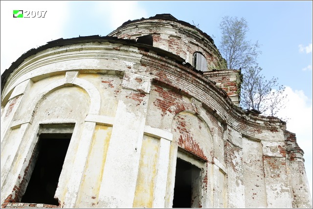 Церковь Тихвинской иконы Божией Матери, Рюминское (Александровский район, Владимирская область). архитектурные детали, Апсида с 