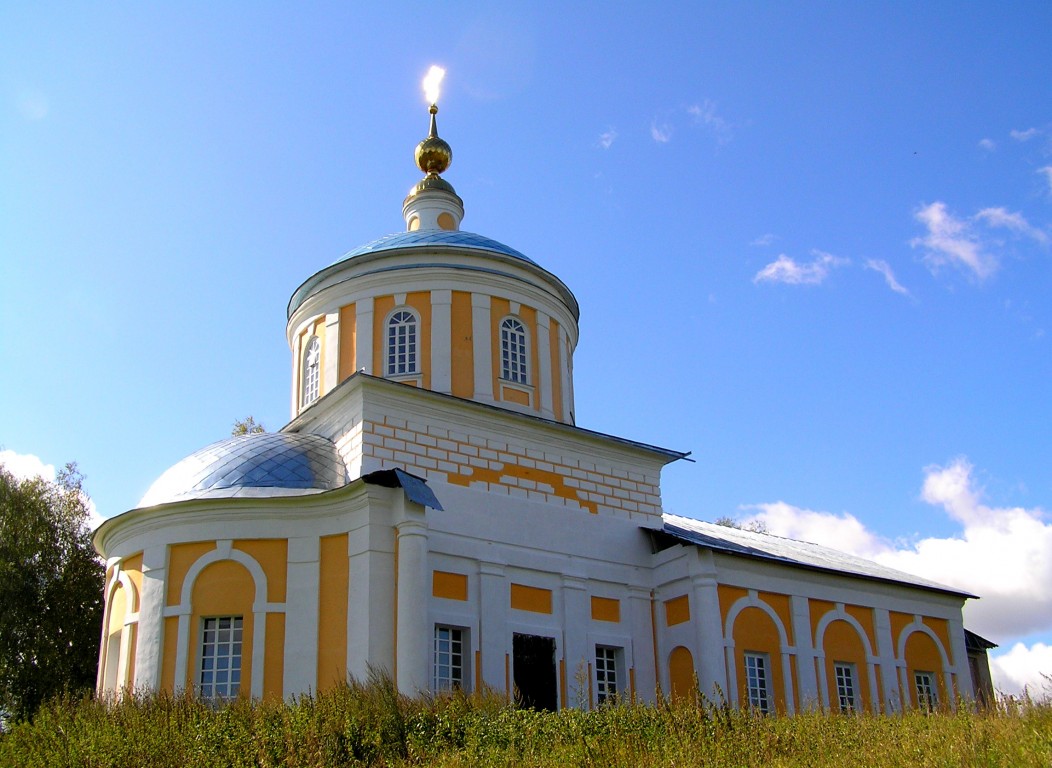 Рюминское. Церковь Тихвинской иконы Божией Матери. фасады