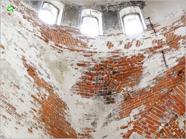 Церковь Троицы Живоначальной, Горки (Александровский район, Владимирская область). интерьер и убранство, Основание ротонды в интерьере
