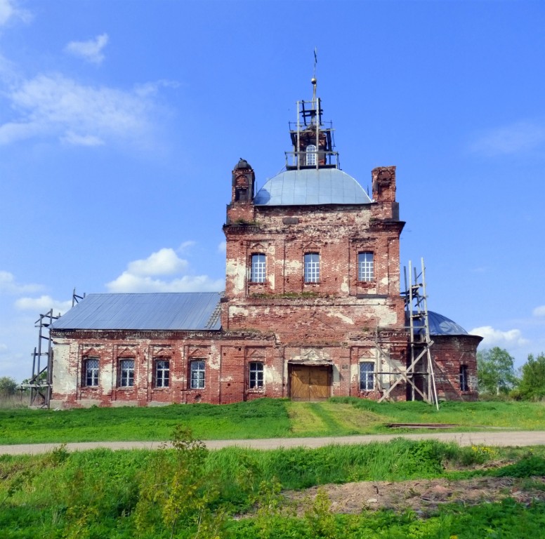 Большие Вески. Церковь Рождества Пресвятой Богородицы. фасады