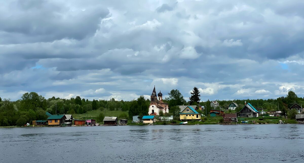 Церковь Казанской иконы Божией Матери, Белая Гора (Кондопожский район, Республика Карелия). общий вид в ландшафте
